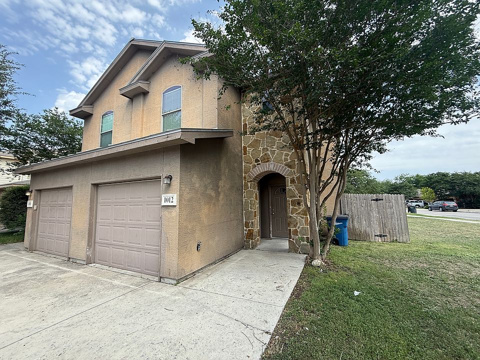 1st image of 1012 Brown Rock Dr