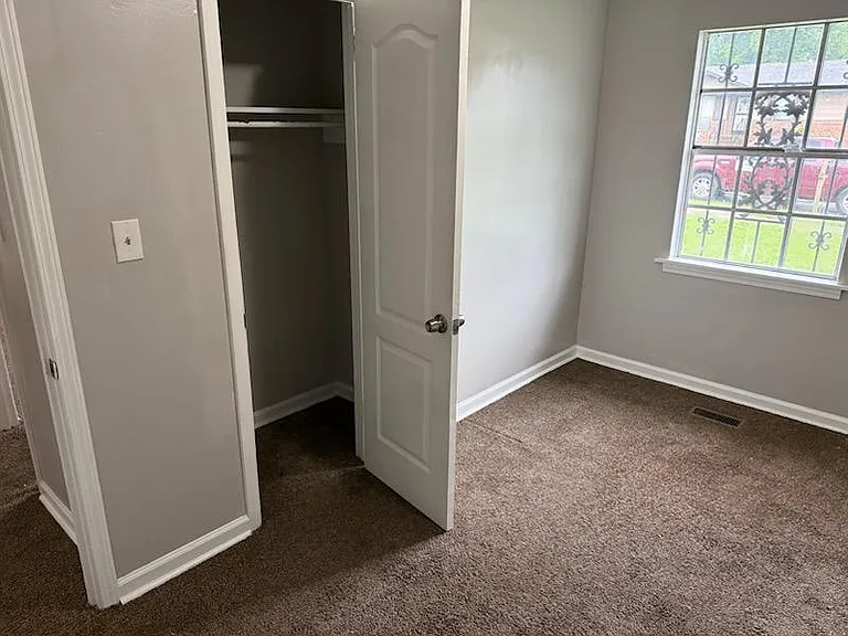 508 Closhire Ln — Photo 24