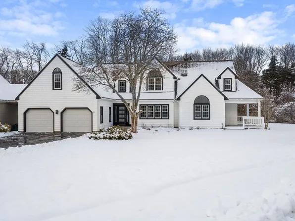 24 Country Club Dr #24, Plymouth, MA 02360