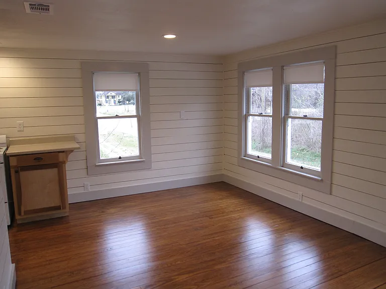 423 Runneburg Rd — Photo 2