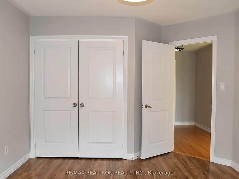 15 Burning Springs Pl — Photo 32