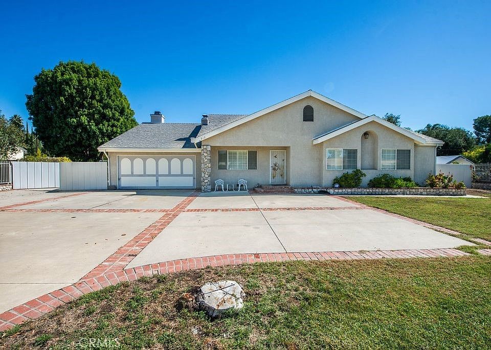 1st image of 6912 Louise Ave