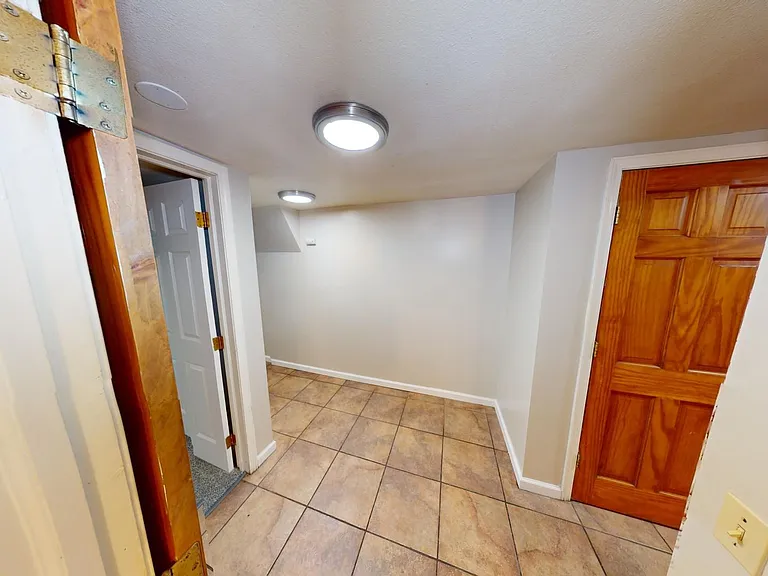 5312 Glenwood Avenue — Photo 9