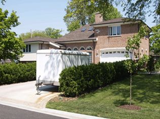 2952 Peachgate Ct, Glenview, IL