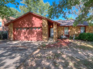 6917 E 97th St, Tulsa, OK 74133