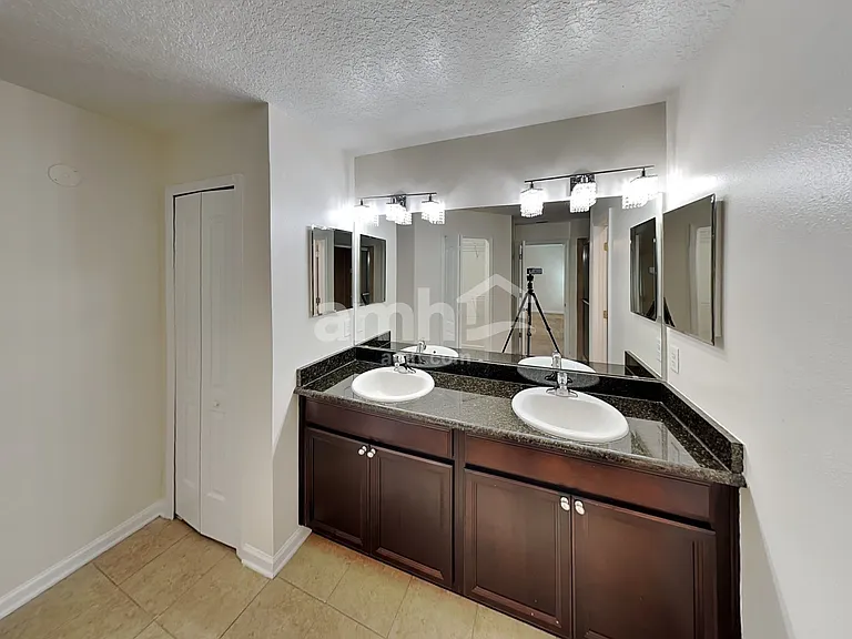 440 Forest Meadow Ln — Photo 12