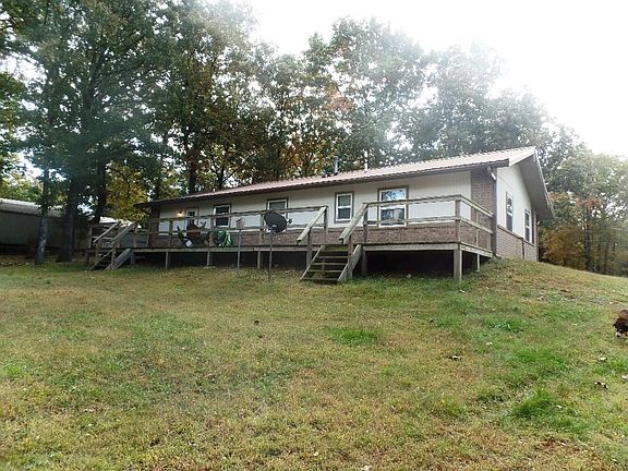 3rd image of 605 Hickory Ln