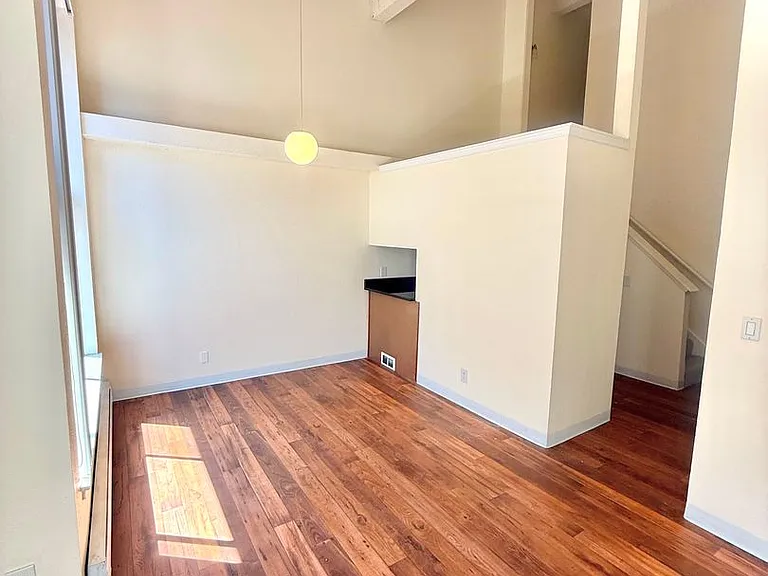 4259 8th Ave NE #3 — Photo 6