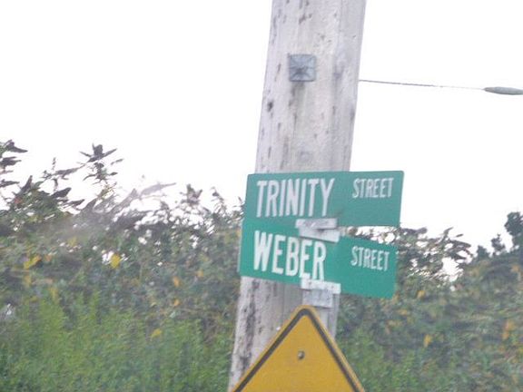 4th image of 3253 Trinity St