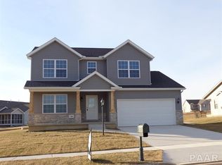 706 Labrador Ln, Washington, IL 61571