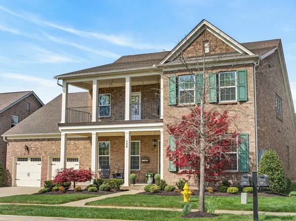 135 Ashington Cir, Hendersonville, TN 37075