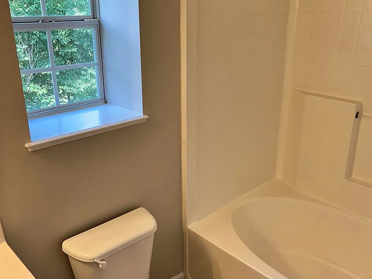 122 Curvewood Rd — Photo 28