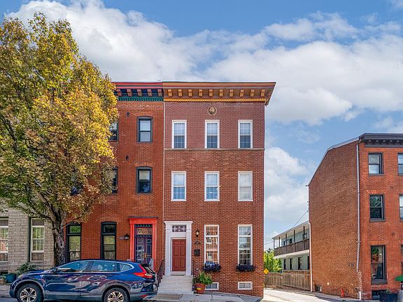 2nd image of 1919 E Pratt St
