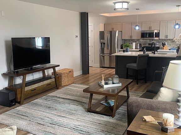 5th image of 30 N Franklin St #200