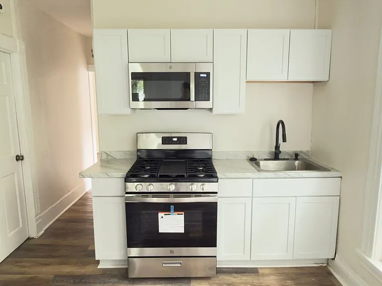 106 Pattison St #1 — Photo 9