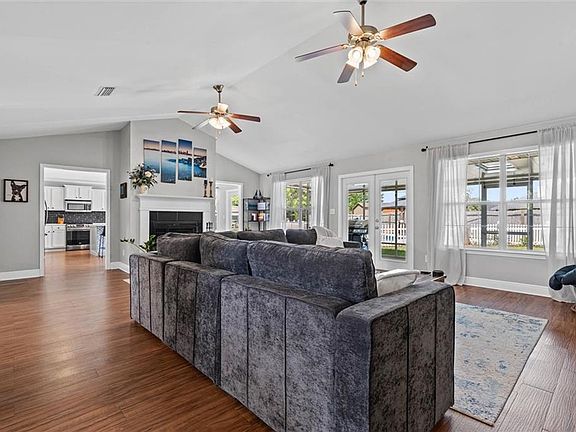 4th image of 1445 Hunters Ct N
