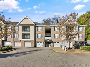 208 Fountainhead Ln, Fayetteville, NC 28301