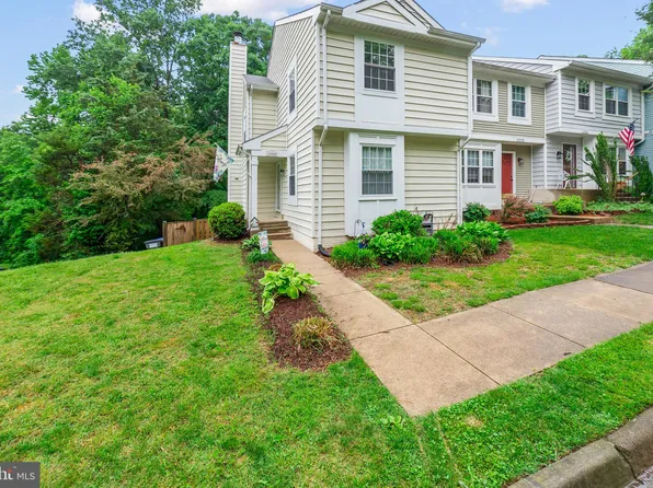 15435 Beachwater Ct, Dumfries, VA 22025