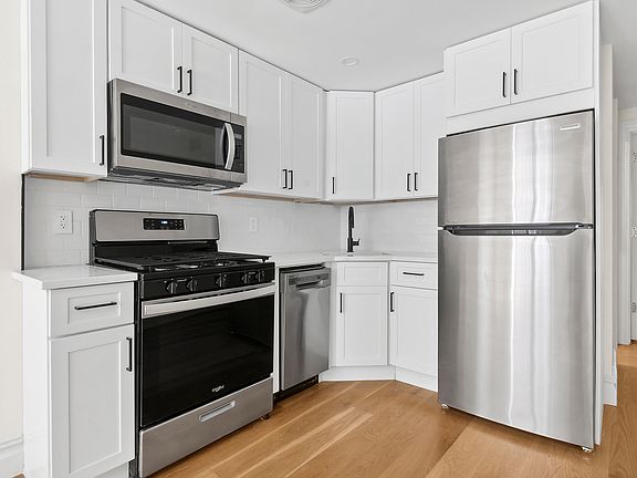 5th image of 77 Monroe St Floor 1