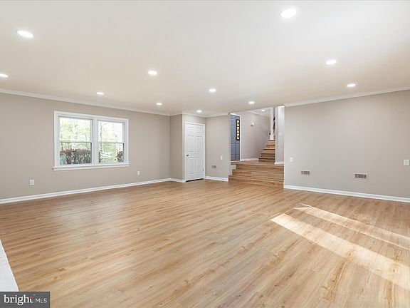4th image of 11503 Wildflower Ct