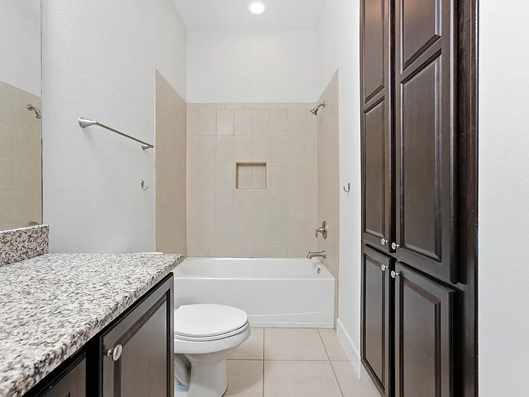 9025 Laureate Blvd — Photo 38