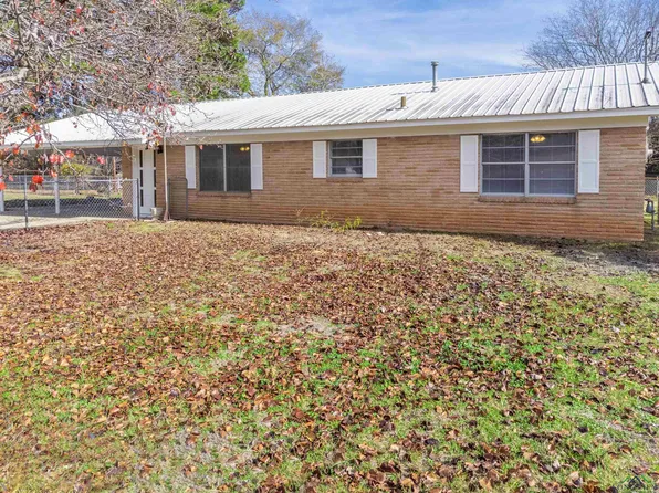 1108 Larry Dr, Marshall, TX 75672