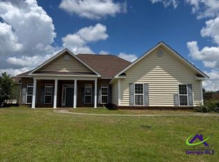 318 Lovorn Cir, Warner Robins, GA 31088