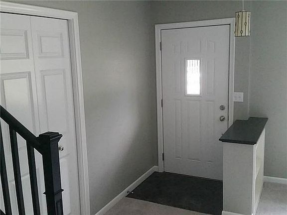 2nd image of 3657 Southlawn Dr