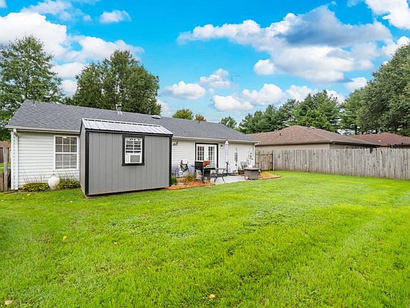 4th image of 283 Lakewood Dr