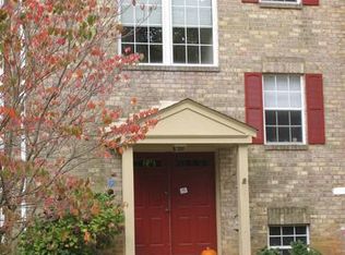 2292 Gunsmith Sq, Reston, VA 20191