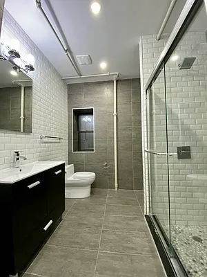 Rented by Candid Listings LLC | media 9