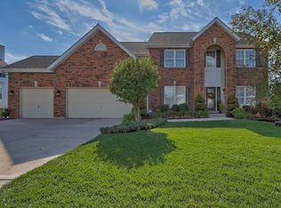 286 Fox Ridge Dr, Saint Charles, MO 63303