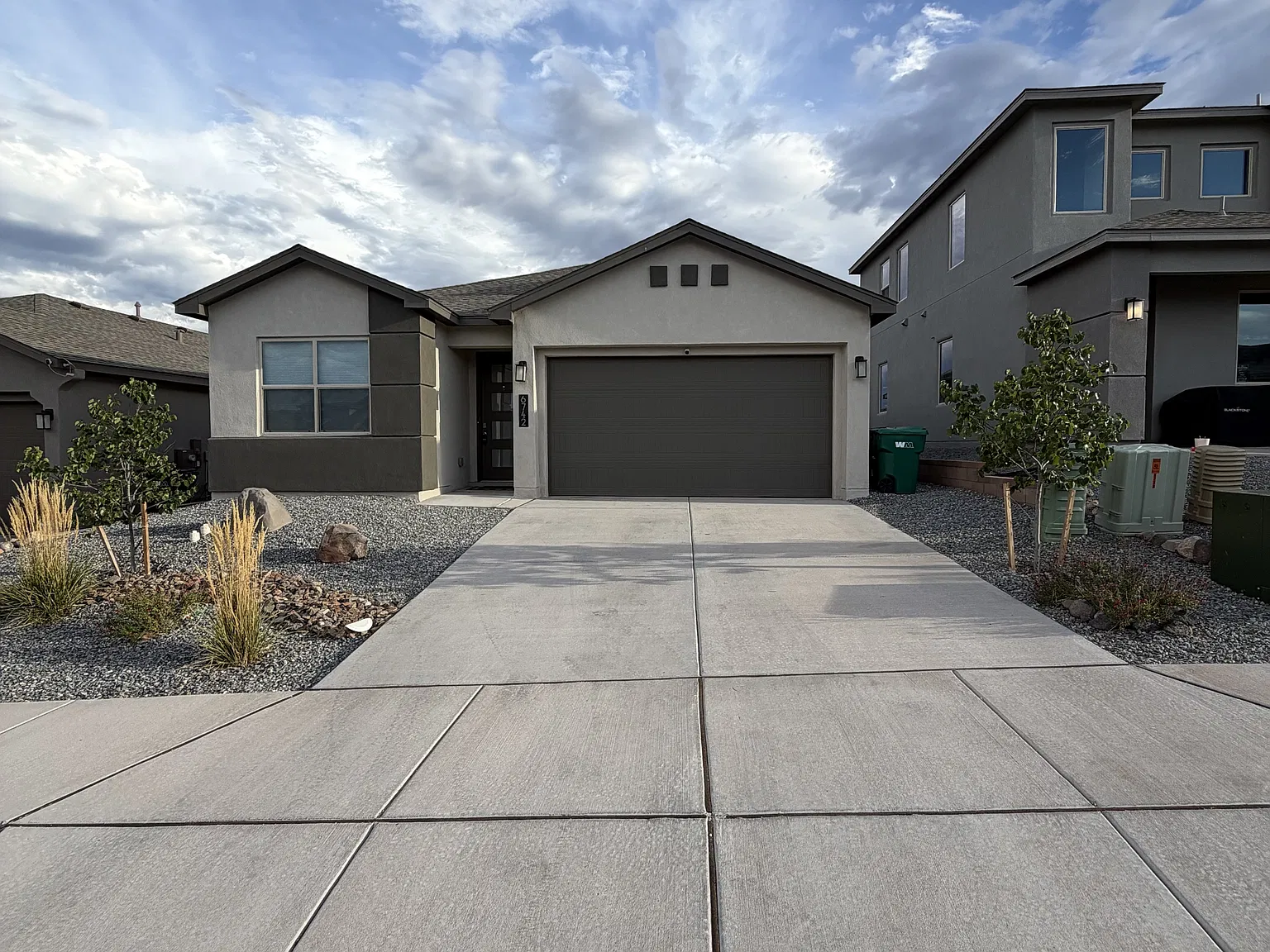 6742 Clayton Dr NE - 1 — Photo 2