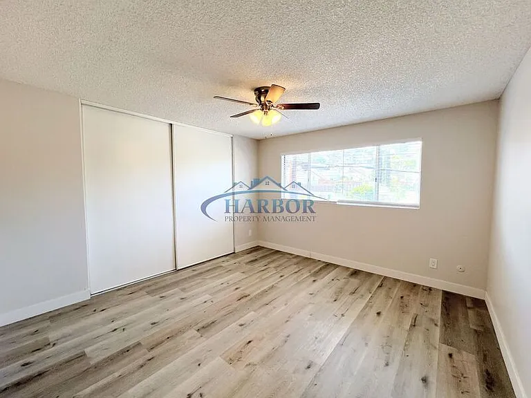 2315 S Grand Ave #11 — Photo 12