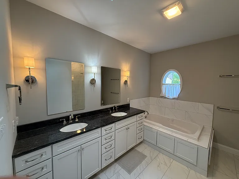 170 Victoria Ln — Photo 24
