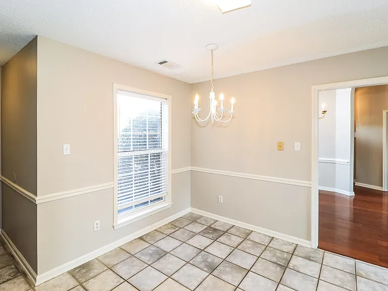 5061 Thornebrook Cv — Photo 8
