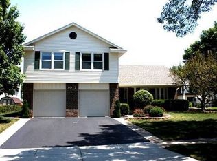 1017 Georgia Dr, Elk Grove Village, IL 60007