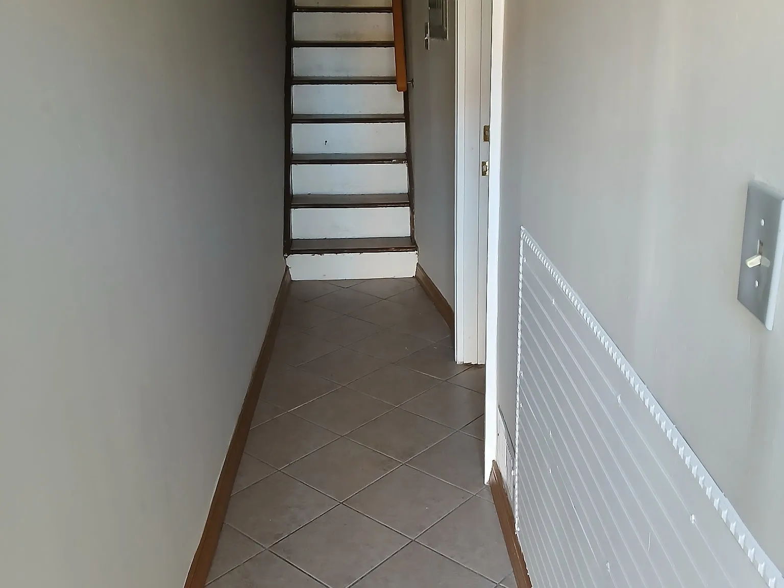 3 bed, 1112 sqft, $1,575 — Photo 2