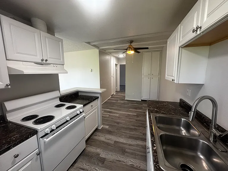 389 S Lincoln Ave #3 — Photo 6