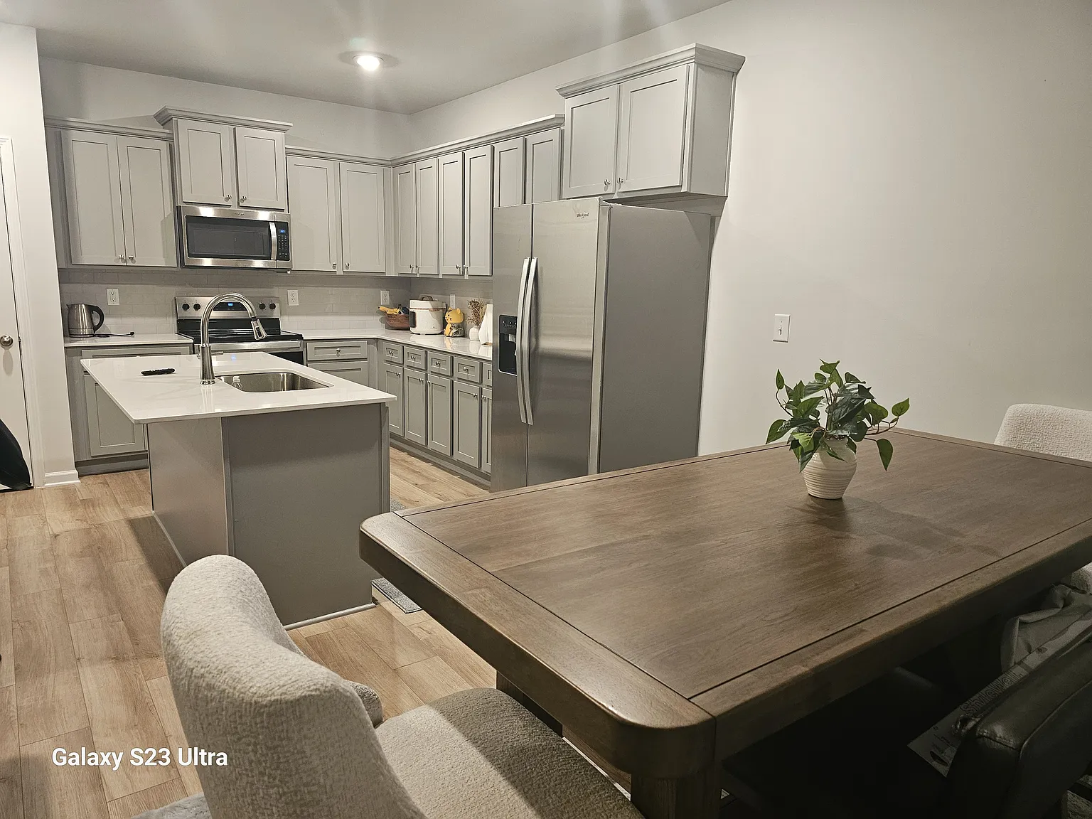 3 bed, 2.5 bath, 1463 sqft, $2,200 — Photo 3