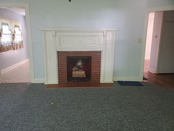 3rd image of 200 Saint Marys Ct