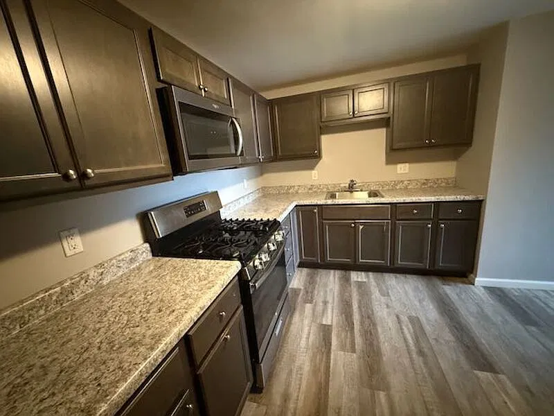 2 bed, 1.0 bath, 800 sqft, $825 — Photo 4