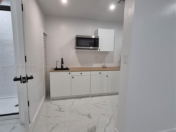 5th image of 8220 NW 199th St #8220