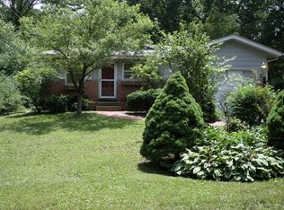 118 Acorn Ln, Lake In The Hills, IL 60156