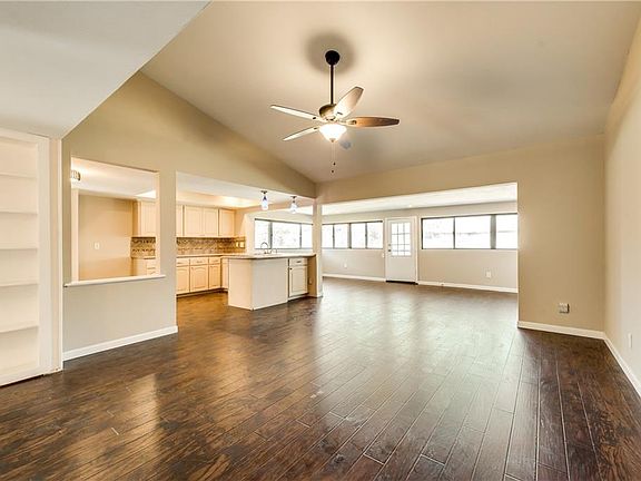 5th image of 1505 Williamsburg Dr
