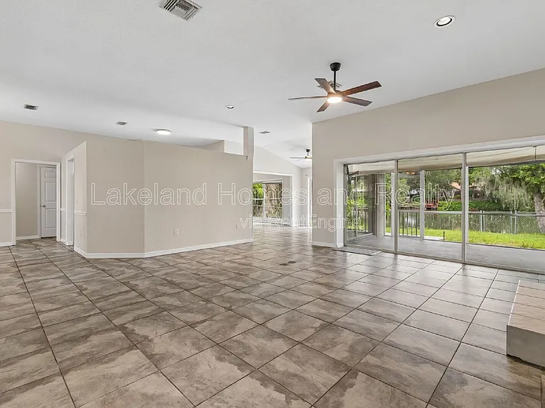 95 Woodside Dr — Photo 14