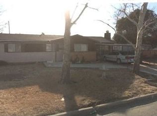 1209 S Wall St, Iowa Park, TX 76367