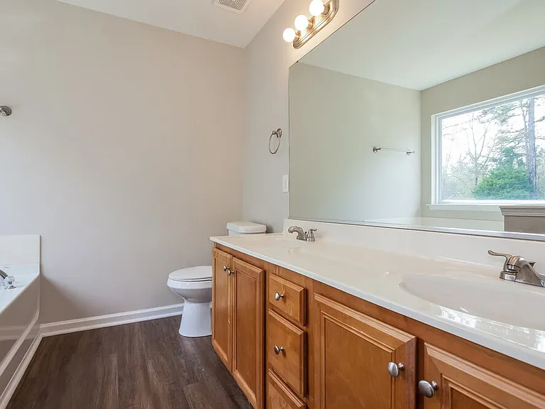 2910 Oakdale Pasture Dr — Photo 11