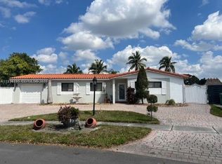 17841 NW 84th Ct, Hialeah, FL 33015