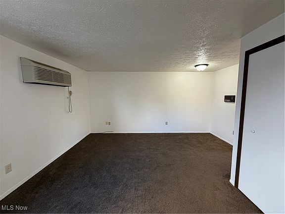 3rd image of 4107 Orchard Dale Dr NW APT 9
